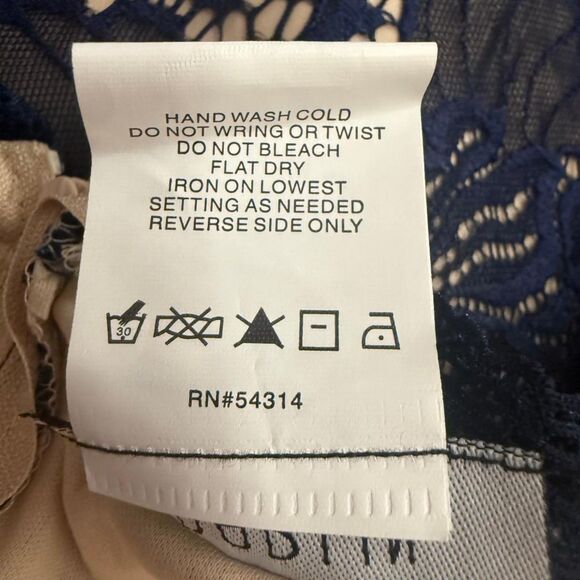 B DARLIN Off-The-Shoulder Navy and Nude Lace Dress, Macy's NWT! Size 20W - Picture 8 of 9